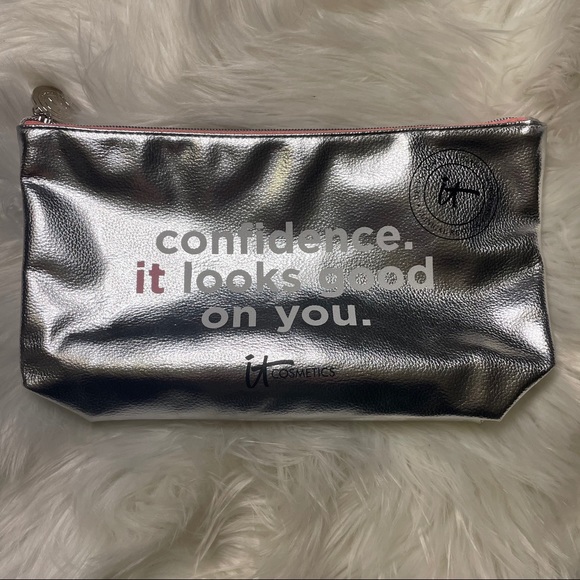 it cosmetics Handbags - It Cosmetics Bag